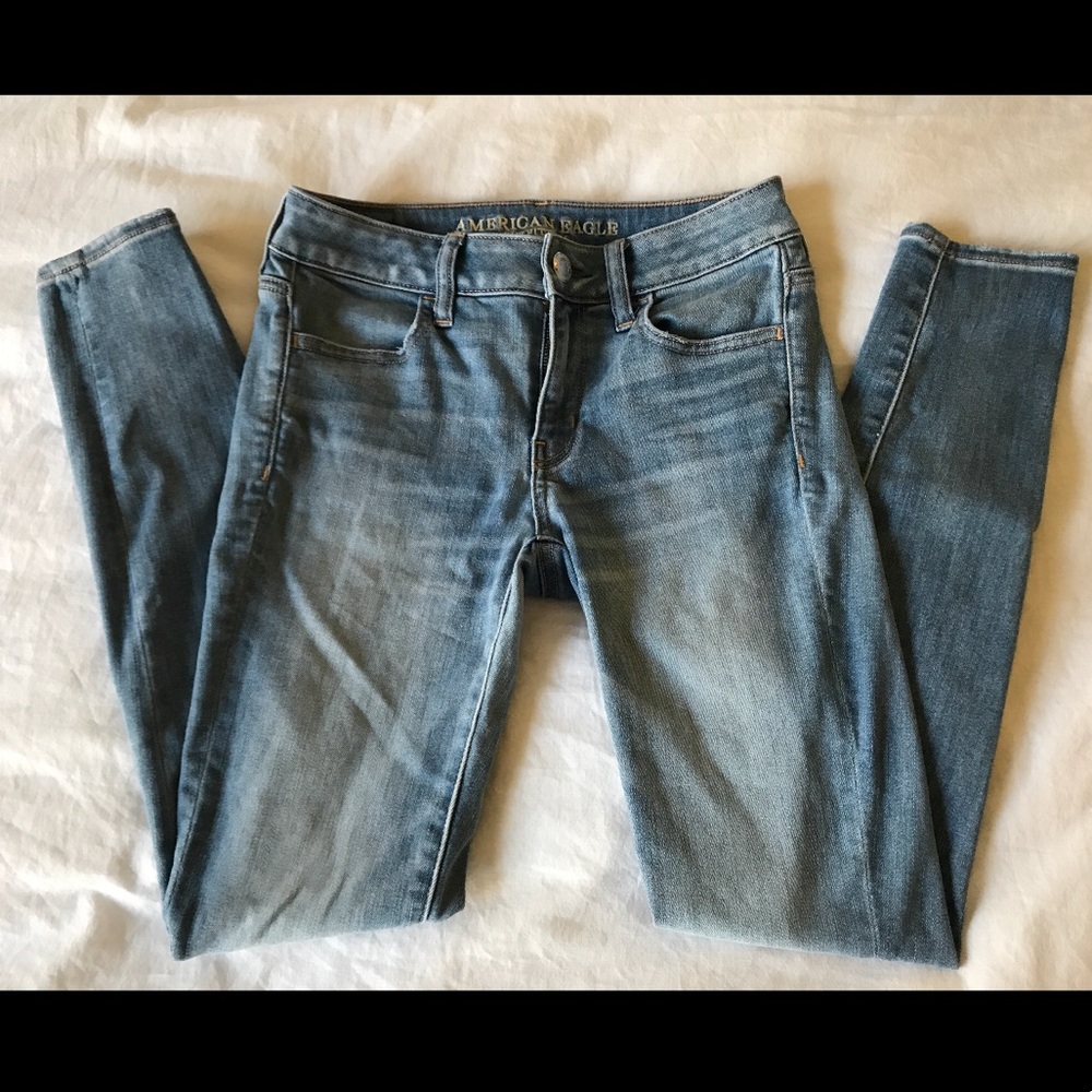 Light denim, ankle cut, skinny jeans